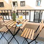 UNIQUE HOMES LAS SETAS, PLAZA DE SAN PEDRO 6 Pax